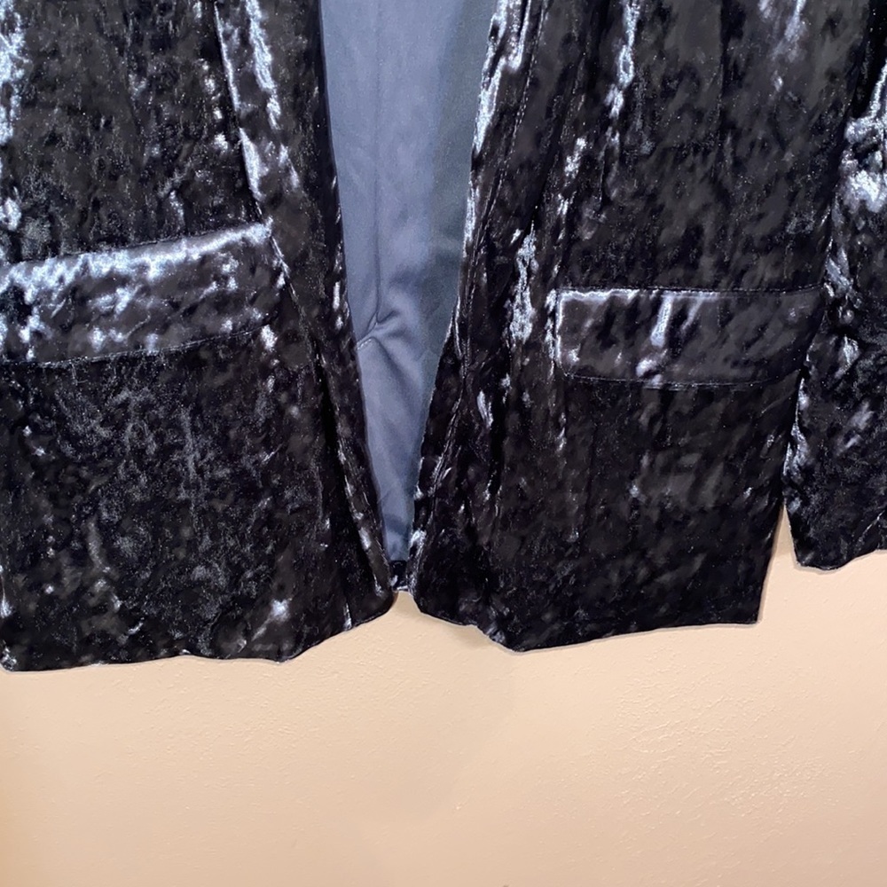 Adorable velvet feeling blazer - Picture 5 of 9